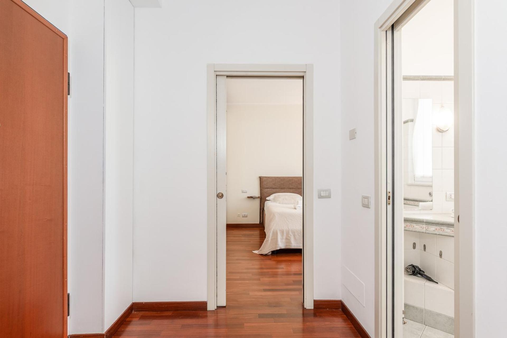 Flat In Center With Terrace, Near Garibaldi Fs Appartement